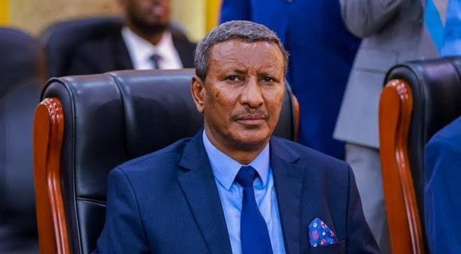 Puntland oo Eedeyn Culus u Jeedisay Villa Somalia + Sababta