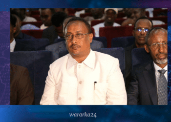 Muungaab oo markii ugu horreeeysay ka hadlay wixii ka dhacay Saldhigga Wardhiigley. Guddoomiye Muungaab ayaa ka digay in la qabto bananabax fowda ah. “ saxibow hadaad shalay qori caaradii halmar fursad ku heshay maanta kuu soo noqon meyso “
