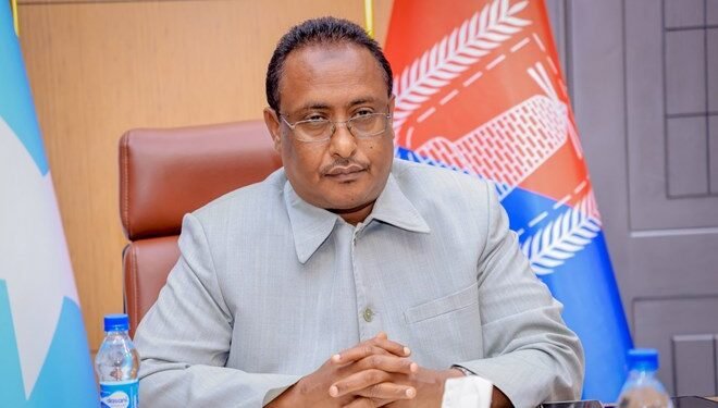 Maamulka Gobolka Banaadir oo beeniyay in shaqaalaha lagu qasbay inay ku biiraan ururro siyaasadeed