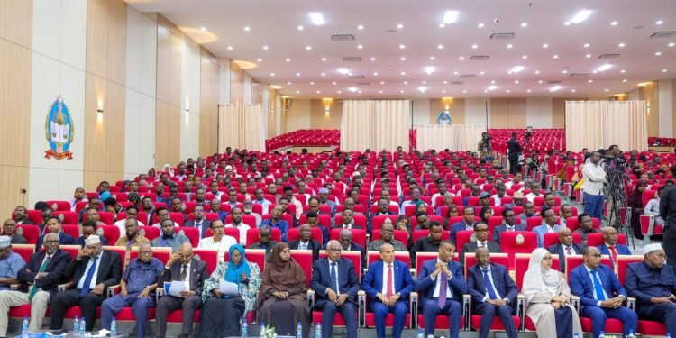 Baarlamaanka Federaalka Soomaaliya oo sii wada wax ka beddelka Dastuurka lagu muransan yahay