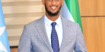 Wasiirka Warfaafinta Jubbaland oo jawaab kulul siiyay Wasiir Cumar
