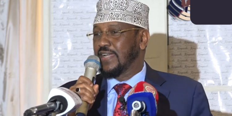 Safiir Ku-xigeenka Kenya ee u fadhiya Soomaaliya oo loo magacaabay Elias Bare