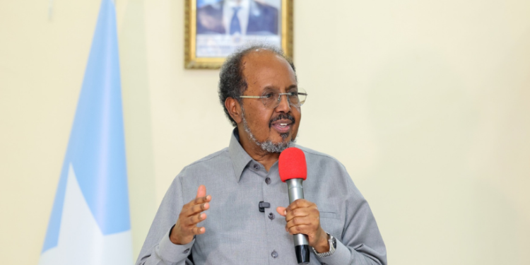 Xasan Sheikh Aya sheegay inuu mar saddexaad u taagan yahay madaxtinimada Soomaaliya