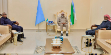 Axmed Madoobe oo sii daayay Senator Ilyaas Gaboose.