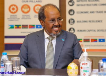 Xasan Sheekh oo Laga Dalbaday inuu Raalligelin Bixiyo.