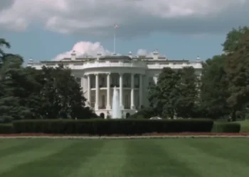 Qaar ka Mid ah Dadka ku Dhow Trump oo Ka Qoomameynaya Dagaalka Iiraan