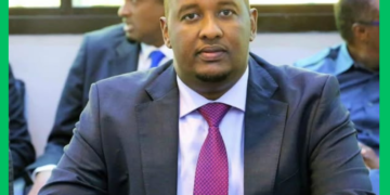 Xildhibaano iyo senatorro ka hadlay khilaafka Dowladda Federaalka iyo Koonfur Galbeed