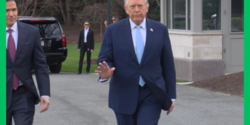 Trump oo wajahaya go’aanno adag dagaalka Mareykanka iyo Iran