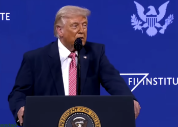 Trump oo qorshe cusub ka hadlay iyo kharashka dagaalka Iran