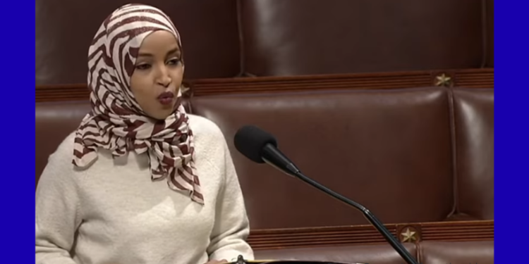 Trump oo Hadallo Adag ka Jeediyay Soomaaliya iyo Ilhaan Cumar