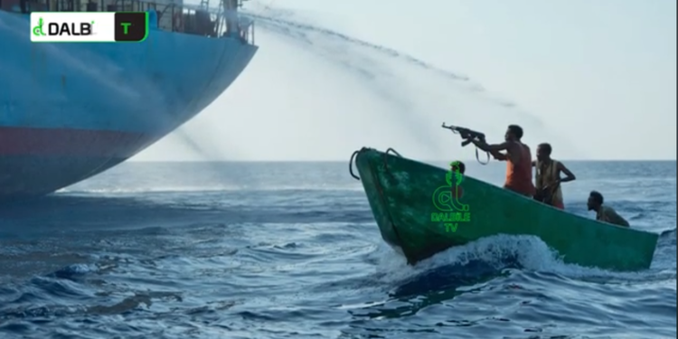 Markab Pakistan laga leeyahay oo lagu afduubtay xeebaha Puntland