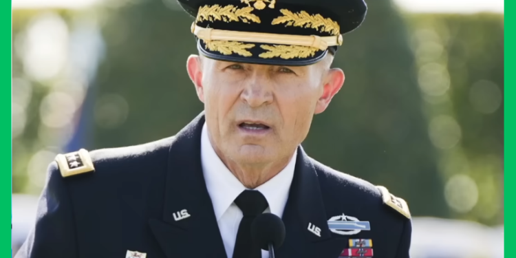 Mareykanka oo xilka ka qaaday taliyihii ciidamada dhulka