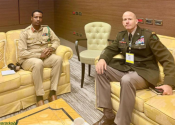 Taliyaha Ciidanka Dhulka oo la kulmay Taliyaha AFRICOM ee Geeska Afrika