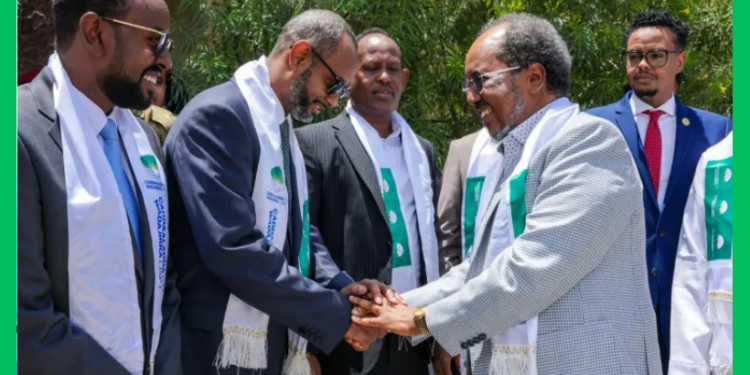 Xasan Sheekh oo shir siyaasadeed ku qabtay Muqdisho kahor safarkiisa Baydhaba