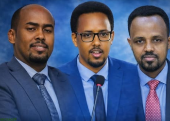 Wasiir ku xigeenka Wasaaradda Warfaafinta  oo u digtay Cabdinuur iyo Cabdikariin CaliKaar