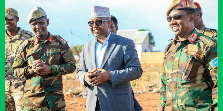 Wasiirka Gaashaandhigga iyo Taliyaha Ciidanka oo booqday fariisimaha Baydhaba