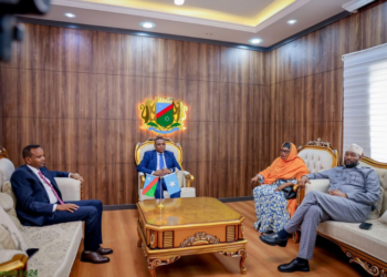 Jibriil oo la kulmay xildhibaano iyo duqa Baydhabo