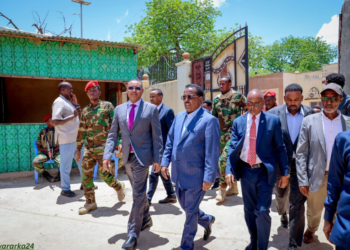 Jibriil oo kormeer ku sameeyay xarunta maamulka degmada Baydhabo