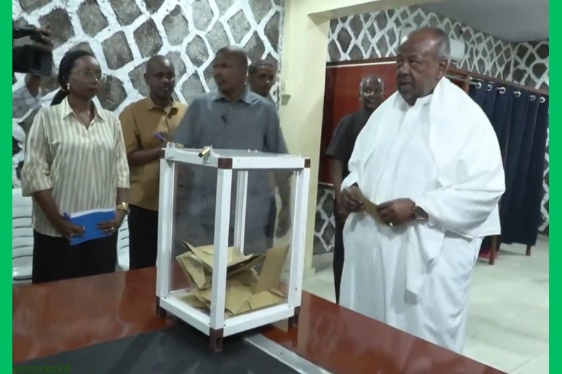 Kumannaan codbixiye oo ka qeyb galay doorashada Jabuuti