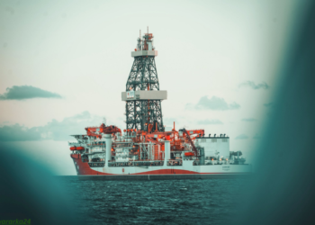 Markabka Çağrı Bey oo u amba baxay ceelka Curad-1 si uu bilaabo howlgalka shidaalka