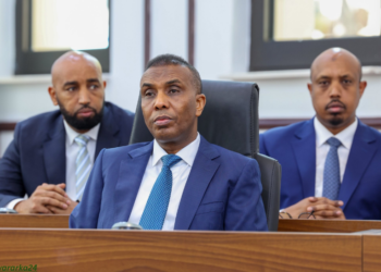 Ra’iisul Wasaare Xamza oo si adag u dhaliilay Axmed Madoobe