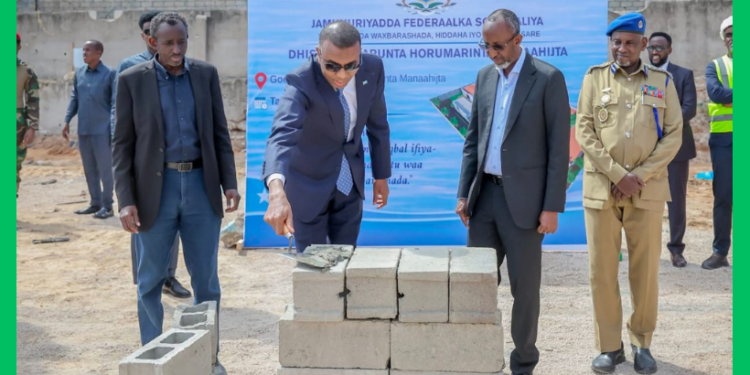 Ra’iisul Wasaare Xamsa oo Dhagax-dhigay Xarunta Horumarinta Manaahijta Qaranka