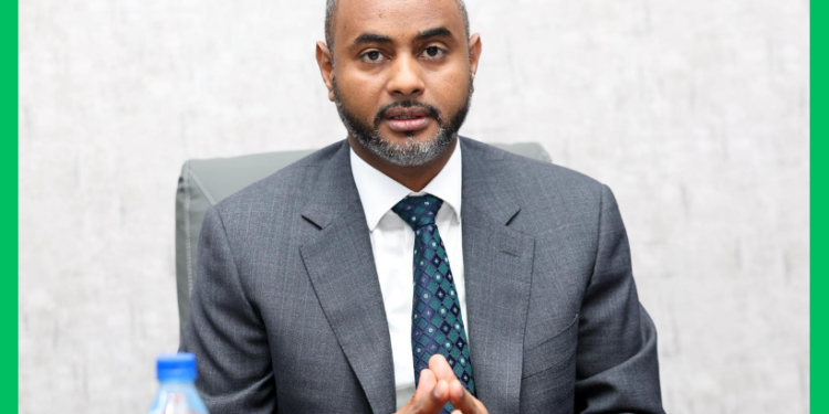 Wasiir Jaamac oo jawaab adag siiyay mucaaradka