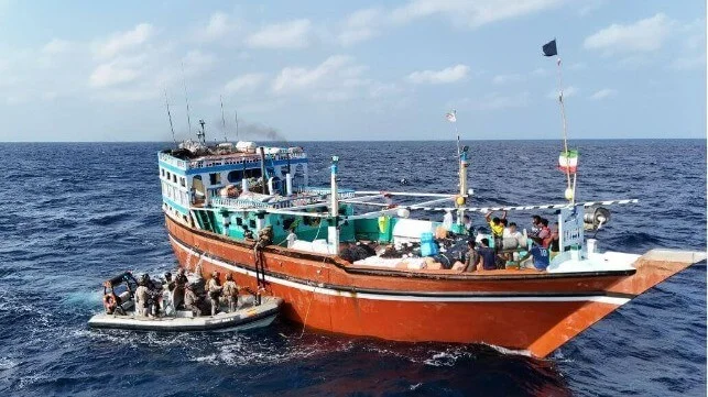 Digniin laga bixiyay xiriir suuragal ah oo dhex mara Xuutiyiinta iyo burcad-badeedda Soomaalida