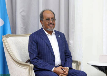 Xasan Sheekh oo qorsheynaya mushaar kordhin loo sameeyo ciidamada