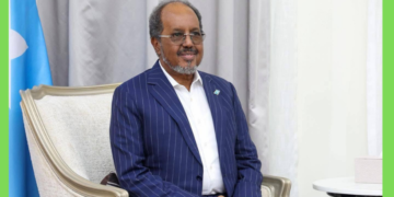 Xasan Sheekh oo qorsheynaya mushaar kordhin loo sameeyo ciidamada
