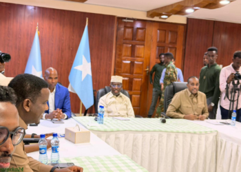 Beesha caalamka oo mucaaradka ku cadaadineysa wadahadalka Xasan Sheekh