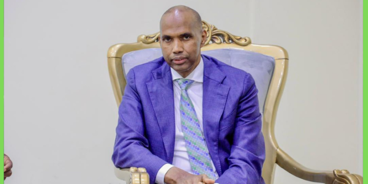 DAAWO: Xasan Cali Khayre oo digniin culus u diray Macallin Mahdi
