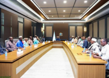 Xasan Sheekh oo kulan la yeshay odayaasha iyo waxgaradka Beesha Ciise Harti