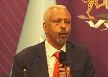Cali Cabdullaahi Cosoble Oo Shariif uga digay go’aan la mid ah kii Jeneraal Caydiid