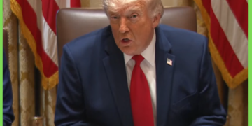 Trump Oo Ku Hanjabay Inuu “Dhulka La Simi Doono” Cumaan