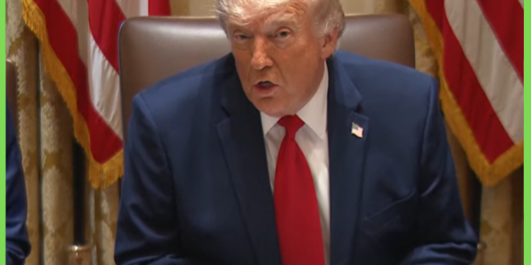 Trump Oo Ku Hanjabay Inuu “Dhulka La Simi Doono” Cumaan