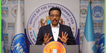 Daawo: Farmaajo oo si adag uga hadlay dagaalka ka socda Muqdisho