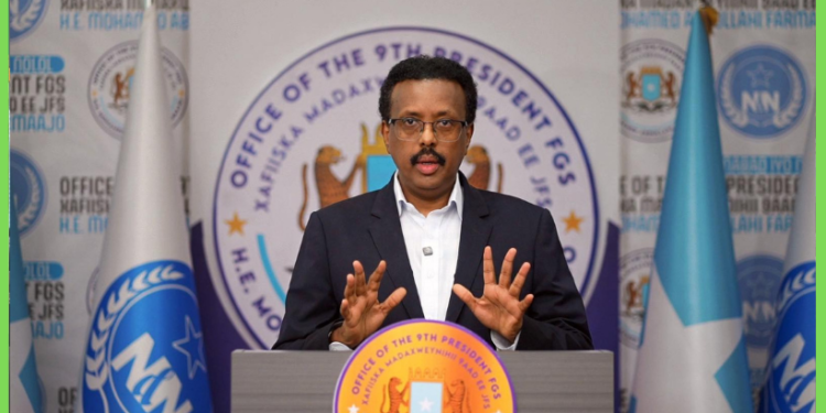 Daawo: Farmaajo oo si adag uga hadlay dagaalka ka socda Muqdisho