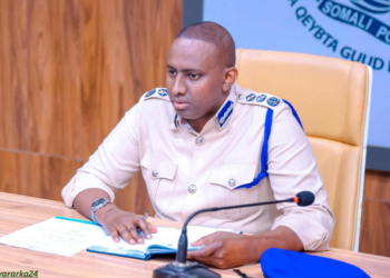 Daawo: Ciidanka Booliska oo Mirinaayo ku soo bandhigay hub iyo gaadiid