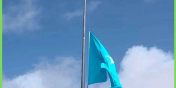 Calanka Soomaaliya oo hoos lodhigtay kadib geerida Amiirkii hore ee Qatar