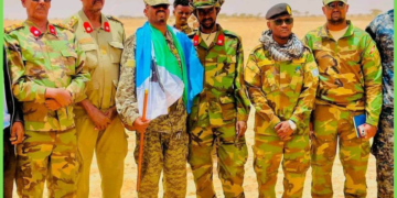 DAAWO: Korneel Ashkato iyo ciidamo ka tirsanaa Somaliland oo ku biiray Maamulka Waqooyi Bari
