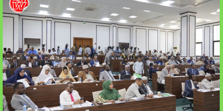 Golaha Shacabka oo joojiyay lacag laga jari jiray Mushaharka xildhibaannada