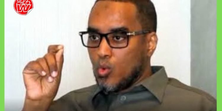Fahad Yaasiin oo cambaareeyay dhimista lacagaha qoysaska askarta dhimatay
