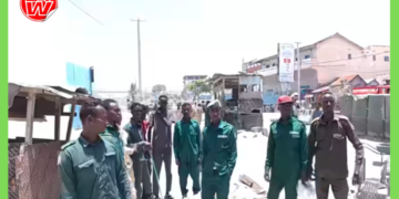 DAAWO: Ciidamo cabasho muujinaya oo xiray waddooyinka Xabsiga Dhexe ee Muqdisho