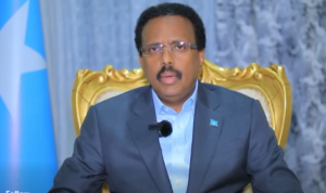 Farmaajo oo Muqdisho ku soo laabtay iyo wada-hadallo la filaya in ay furman